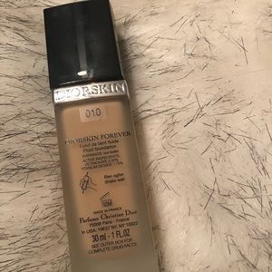 Dior Makeup - Dior skin forever foundation shade 010 Dior Makeup - Dior skin forever foundation shade 010